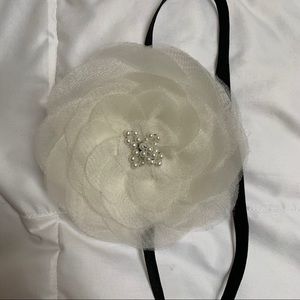 Henri Bendel handmade elastic flower headband